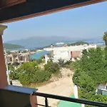 아파트 Helen's House 사밀