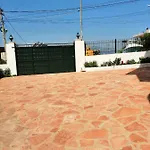 아파트 Helen's House