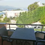 Helen's House * 사밀