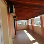 Helen's House 아파트 *