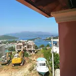 아파트 Helen's House