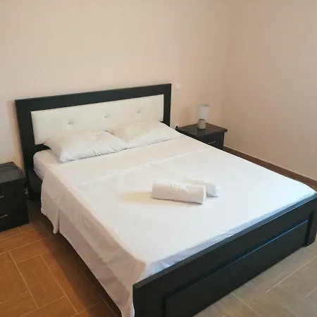 Apartment Helen's House Ksamil