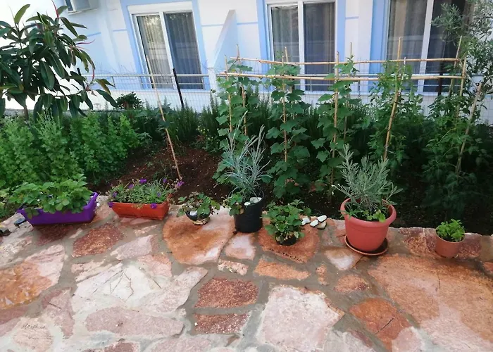 Helen's House * Ksamil